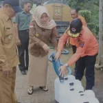 Bupati Ngesti Nugraha Turun Tangan Atasi Kekeringan di Dusun Bulu dengan Kucurkan Air Bersih
