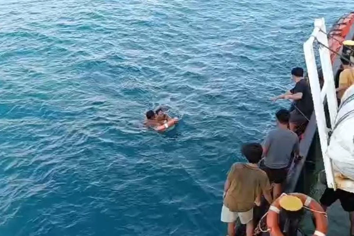 Nelayan Hilang Terseret Arus Akibat Gelombang Besar di Jepara