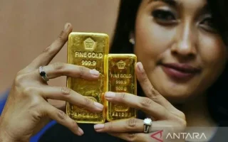 Harga Emas Antam Rabu Pagi Terperosok Rp17.000, Buyback Ikut Melemah