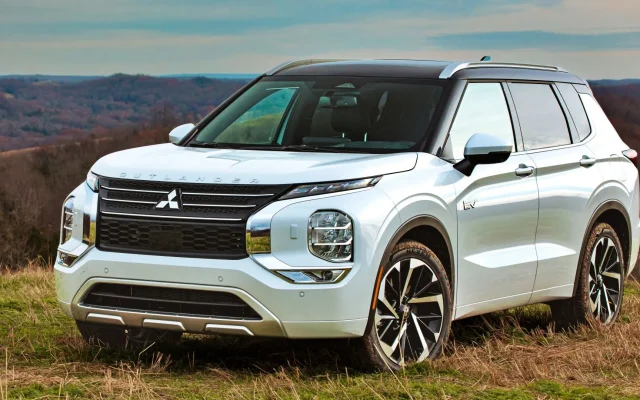 Mitsubishi Pajero Lahir Kembali, Usung Mesin Diesel 2.4 Liter, Siap Guncang Pasar SUV Indonesia?